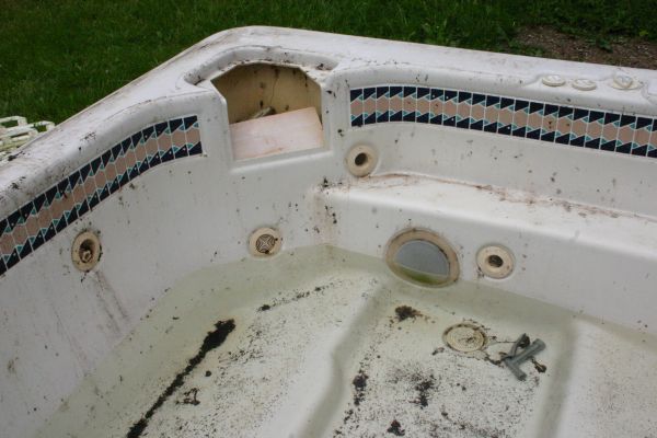 Hot Tub Removal in Duluth